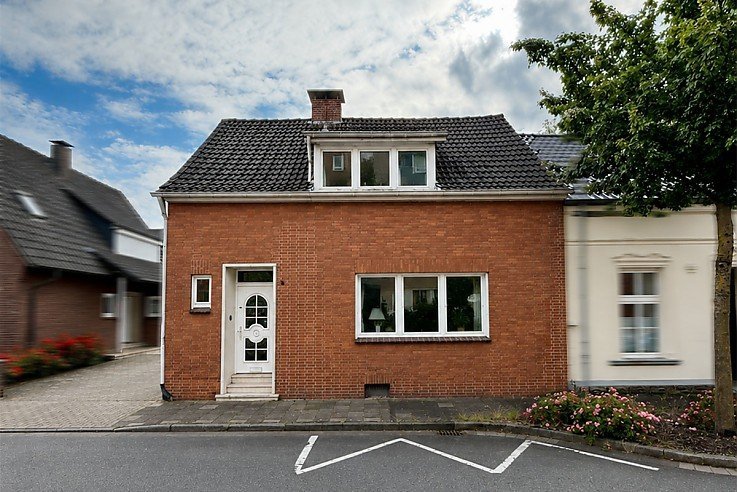 Foto Einfamilienhaus mit Keller und Doppelgarage in Bocholt!