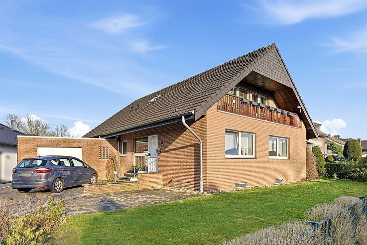 Foto Freistehendes Einfamilienhaus in Bocholt - auch f�r 2 Generationen geeignet!