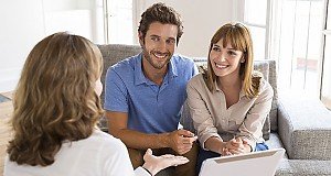 Foto Die Statistiken zeigen: Die <b>Mehrheit der Immobilienbesitzer verkauft Immobilien nur wenige Male,</b> h�ufig sogar nur ein einziges Mal im Leben. Nahezu immer geht es dabei um<b> hohe Werte</b>. <br>