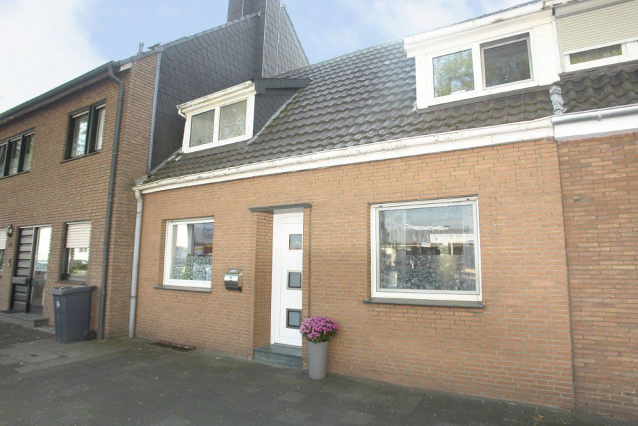 ... Ansicht Reihenmittelhaus Bocholt