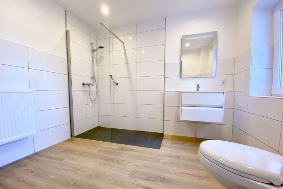 ... Bad im EG Reihenmittelhaus Bocholt