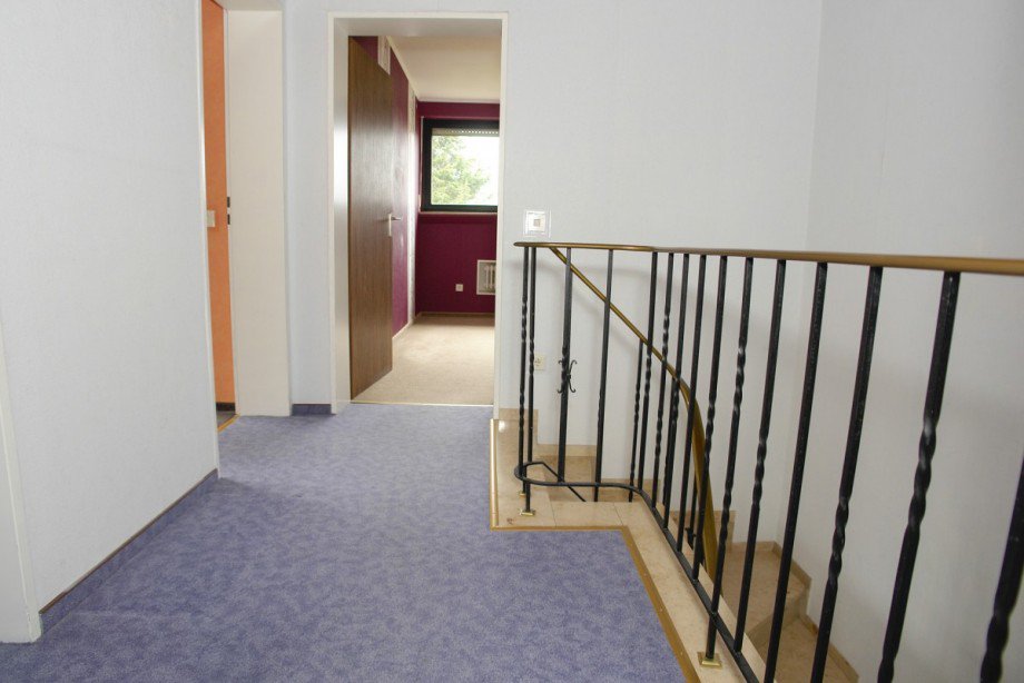 ... Flur im Obergeschoss Doppelhaush�lfte Rhede