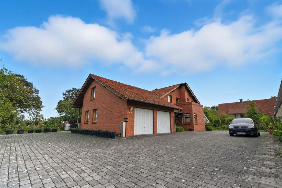 Ansicht des Hauses - Doppelgarage Zweifamilienhaus Borken