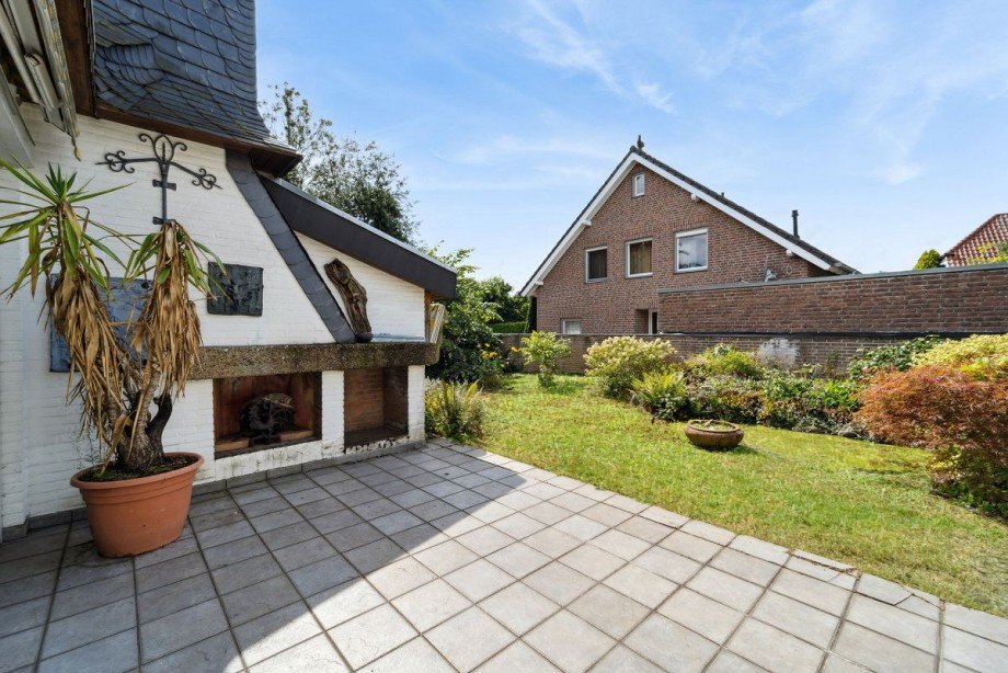 Terrasse - Au�enkamin Einfamilienhaus Bocholt