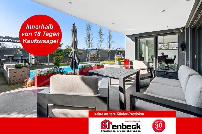 Terrasse mit Blick zum Pool Bocholt Einfamilienhaus Modernes Architektenhaus mit Pool & High-End-Ausstattung in Top Lage von Bocholt!