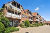 Bild (787ac4de6f5055ffa0f462f71342cbc2): Gewerber�ume - ideal f�r Praxis oder B�ro mit 6 PKW-Stellpl�tzen in Rhede!!!