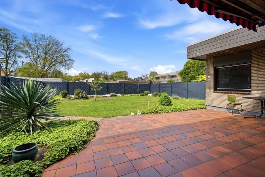 Terrasse - Blick in den Garten Bungalow Bocholt