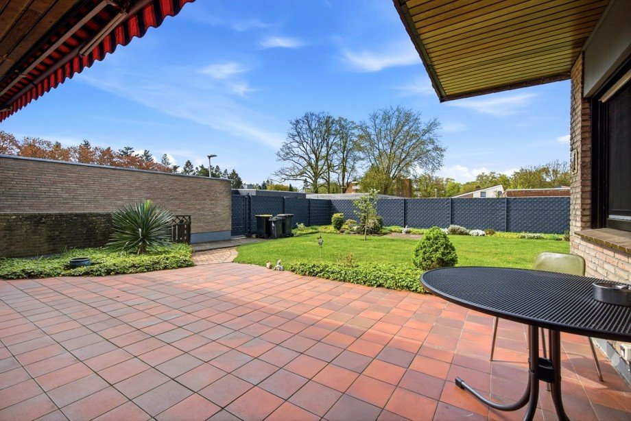 Terrasse - Blick in den Garten Bungalow Bocholt